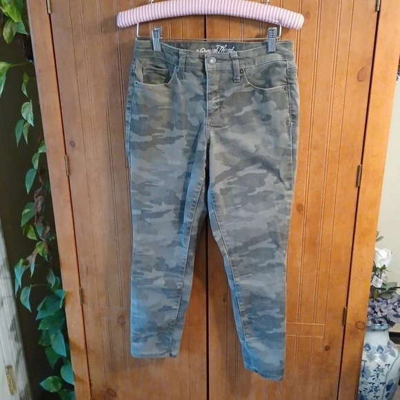 Universal Thread Jeans Universal Thread Camouflage High Rise